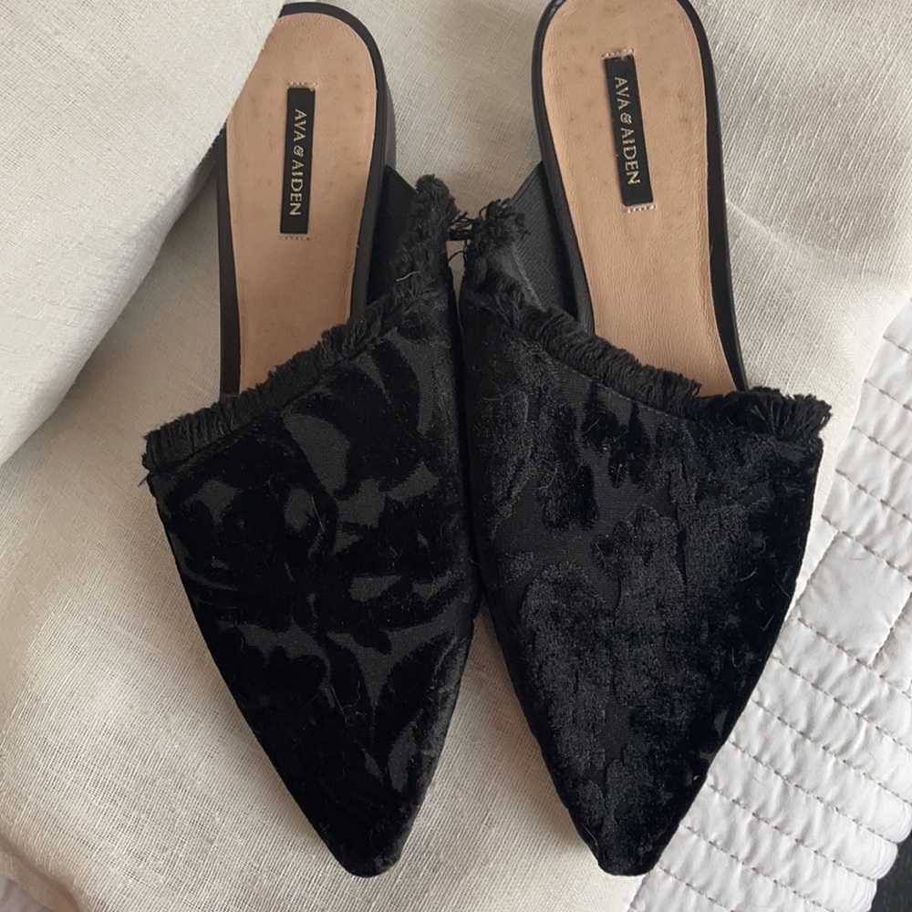 Brand new comfy mules
